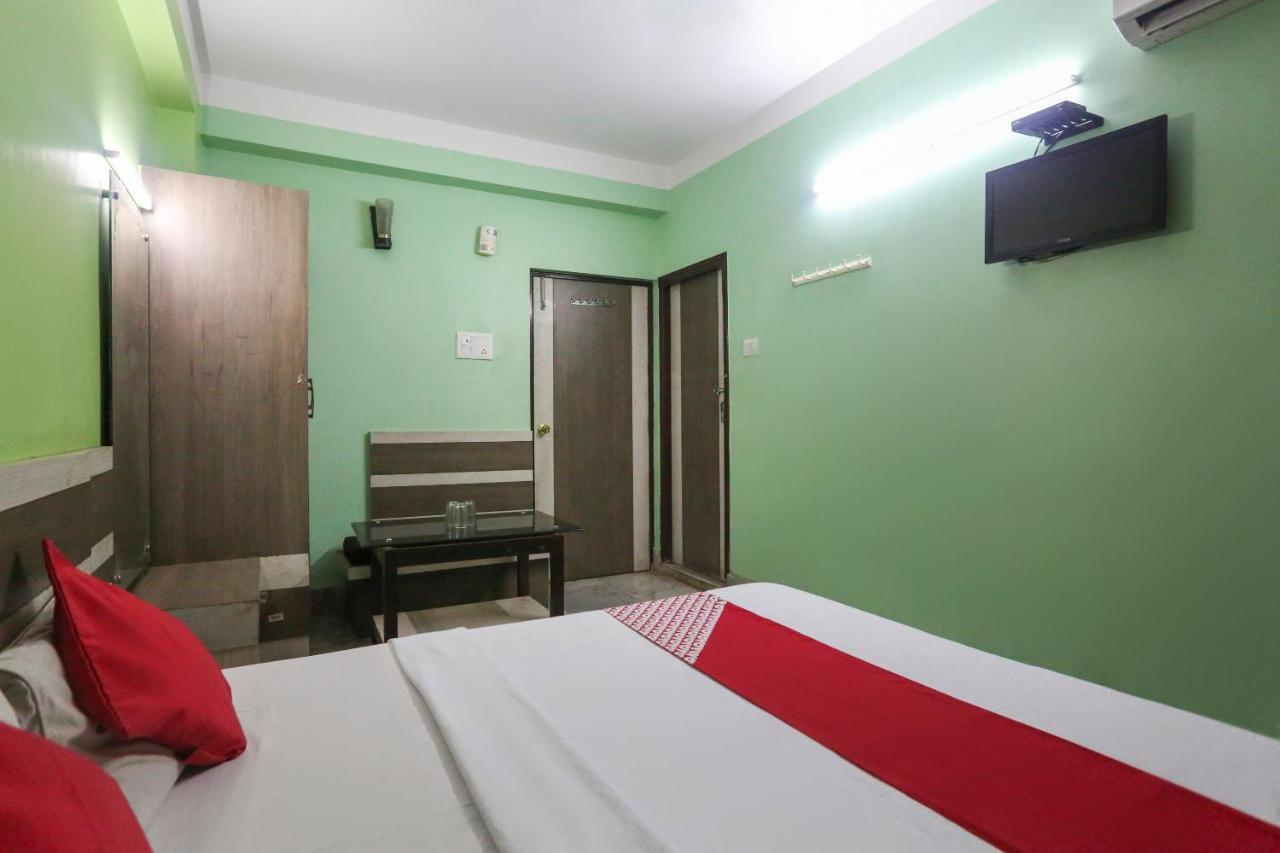Oyo 60609 Hotel Tanushree Rampurhat Ngoại thất bức ảnh
