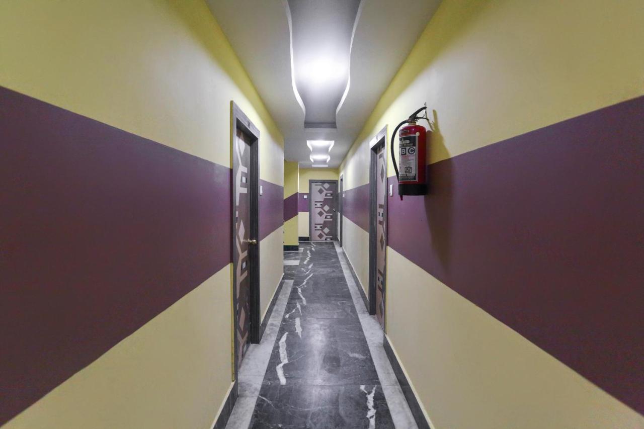 Oyo 60609 Hotel Tanushree Rampurhat Ngoại thất bức ảnh